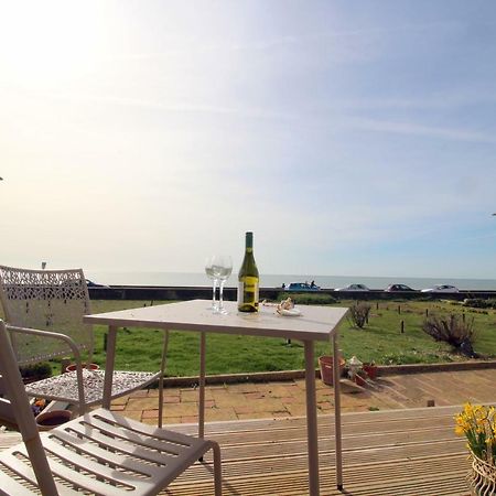Pebbles Beach House By Air Premier Seaford Esterno foto