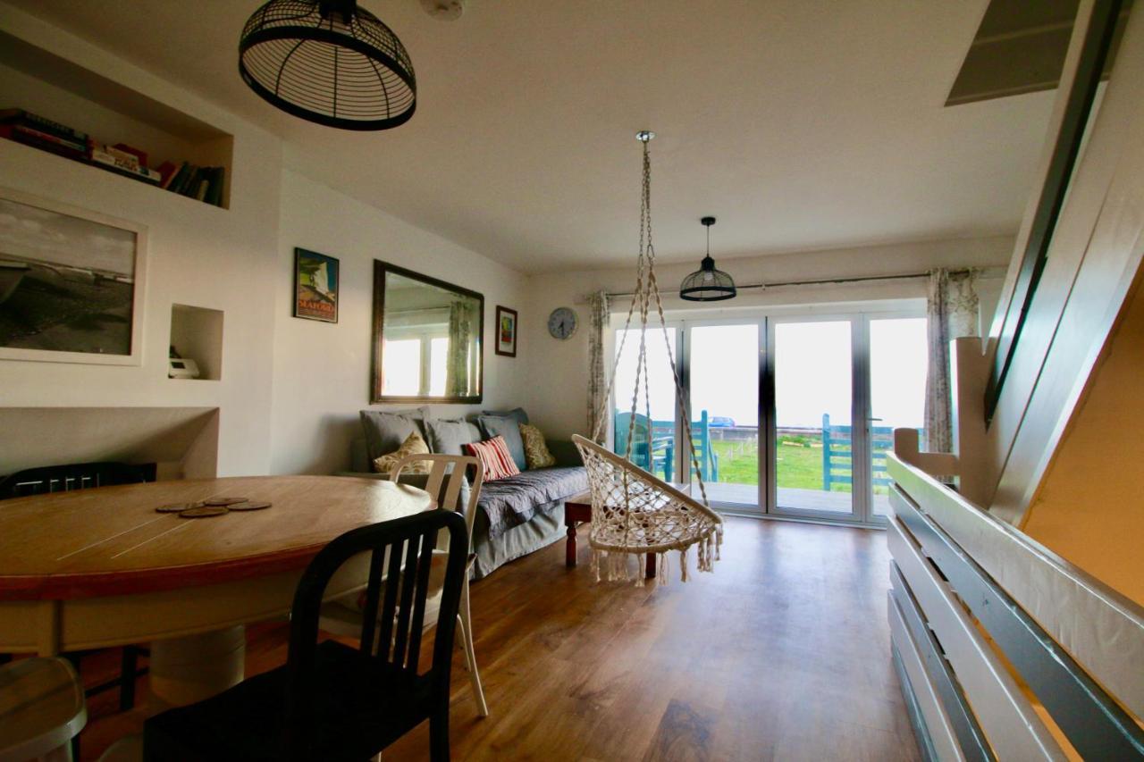 Pebbles Beach House By Air Premier Seaford Esterno foto