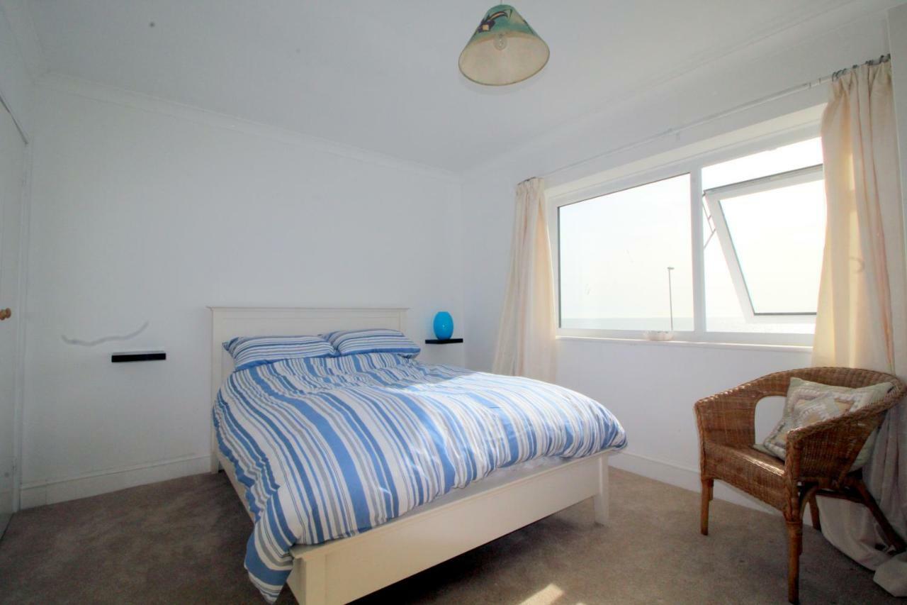 Pebbles Beach House By Air Premier Seaford Esterno foto